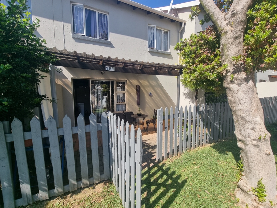 2 Bedroom Property for Sale in Greenstone Hill Gauteng