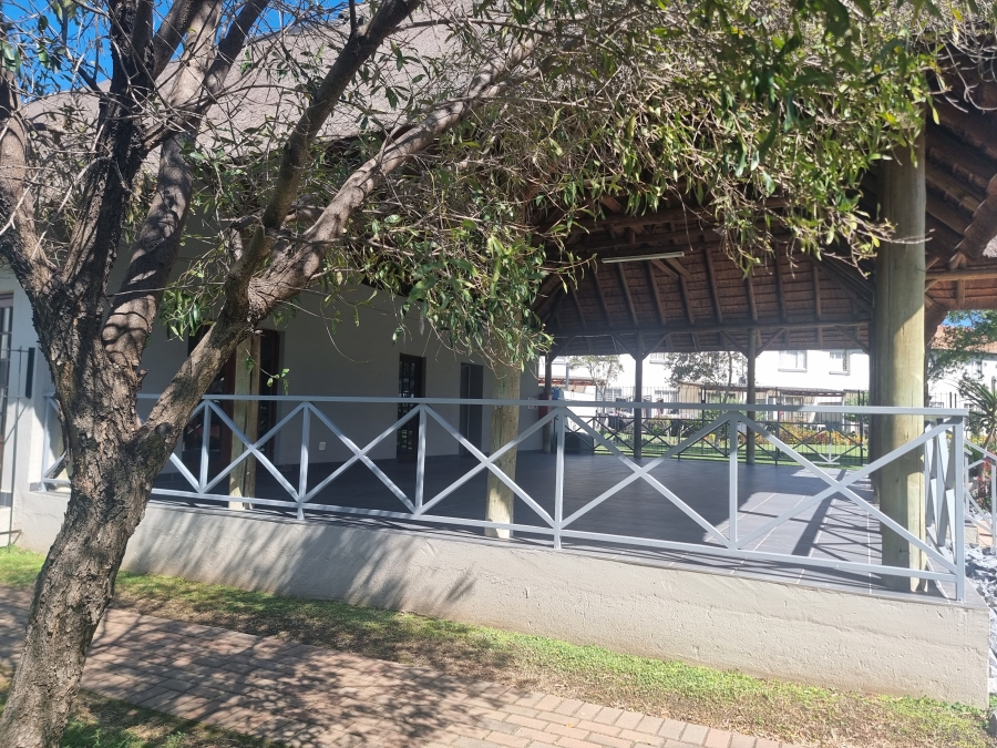 2 Bedroom Property for Sale in Greenstone Hill Gauteng