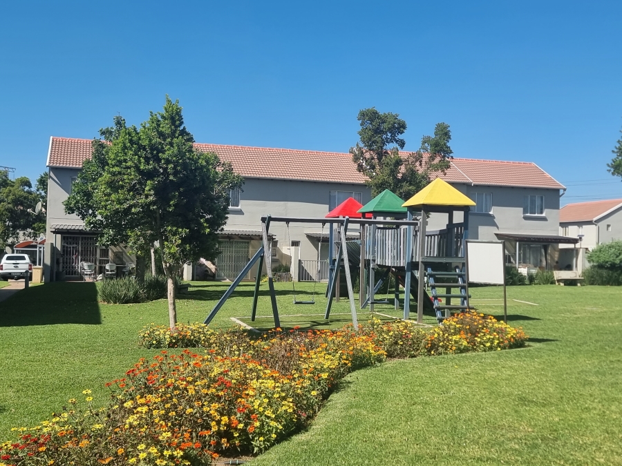 2 Bedroom Property for Sale in Greenstone Hill Gauteng