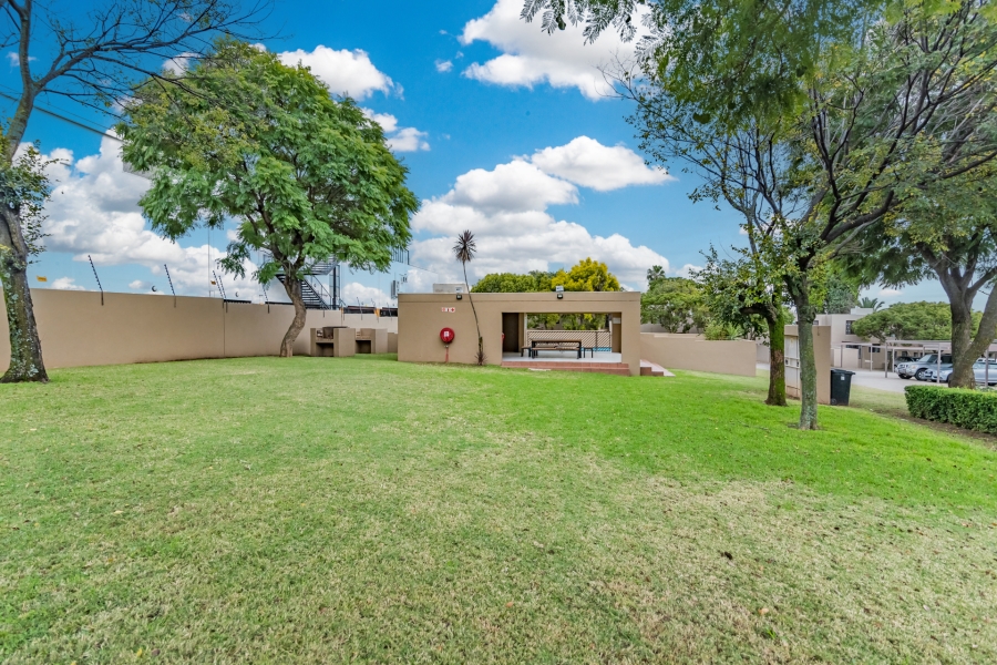 2 Bedroom Property for Sale in Morningside Gauteng