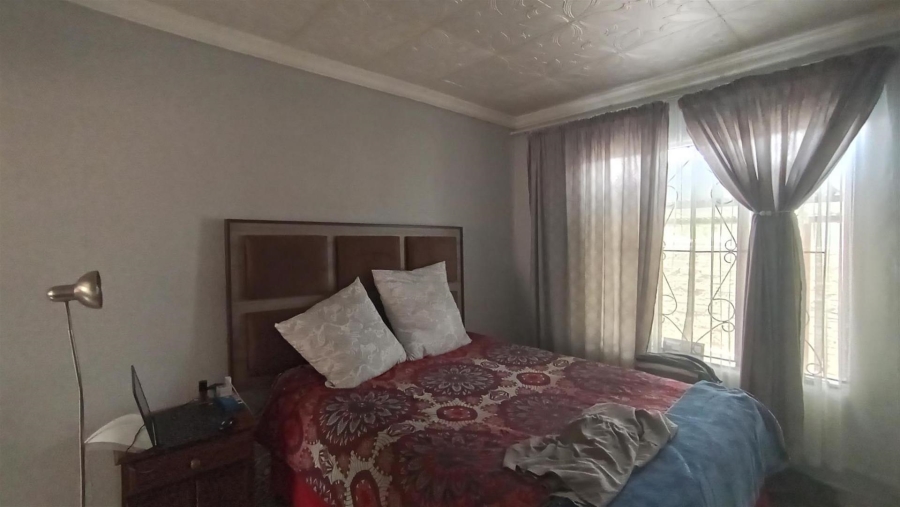 6 Bedroom Property for Sale in Norkem Park Gauteng