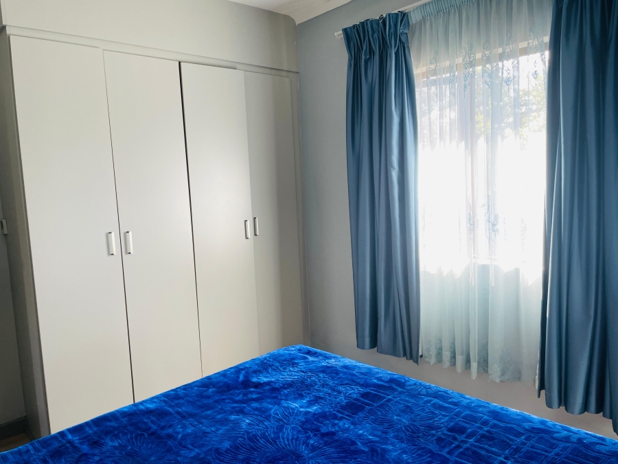 2 Bedroom Property for Sale in Blue Hills Gauteng