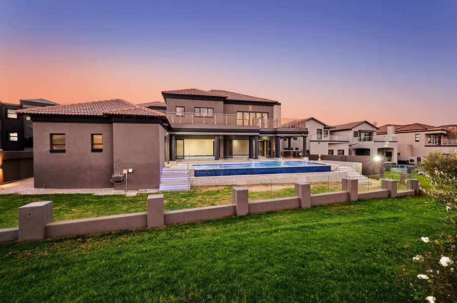 6 Bedroom Property for Sale in Blue Valley Golf Estate Gauteng