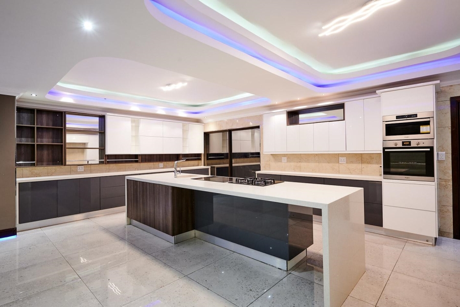 6 Bedroom Property for Sale in Blue Valley Golf Estate Gauteng