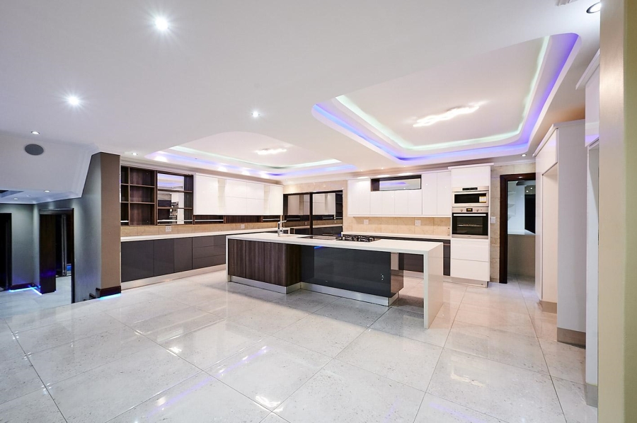 6 Bedroom Property for Sale in Blue Valley Golf Estate Gauteng