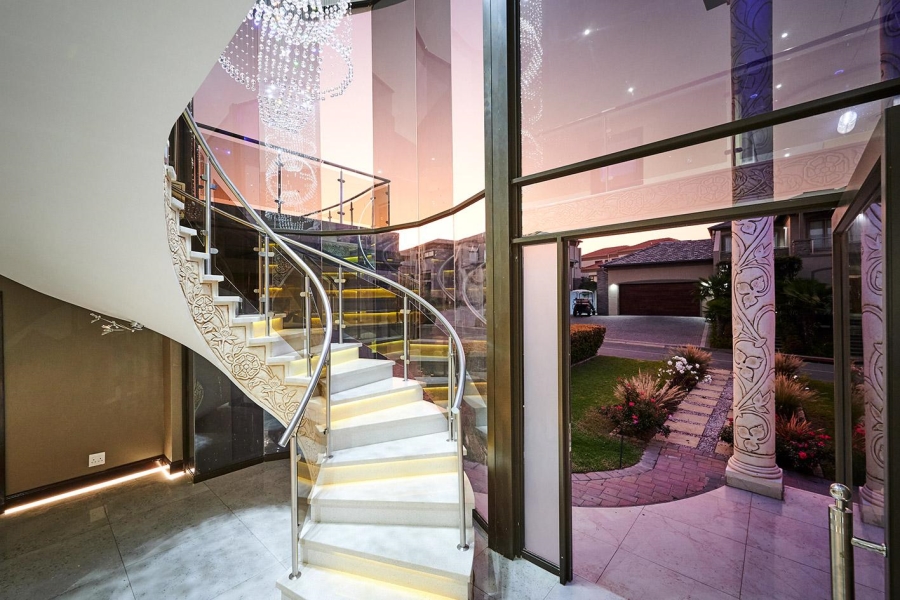 6 Bedroom Property for Sale in Blue Valley Golf Estate Gauteng