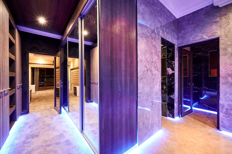6 Bedroom Property for Sale in Blue Valley Golf Estate Gauteng