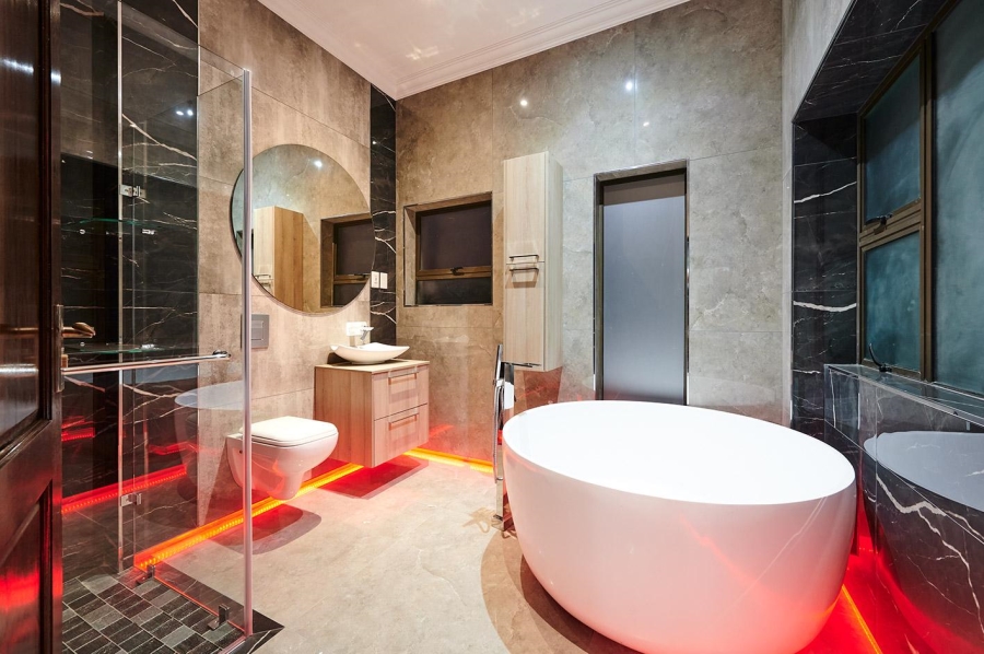 6 Bedroom Property for Sale in Blue Valley Golf Estate Gauteng