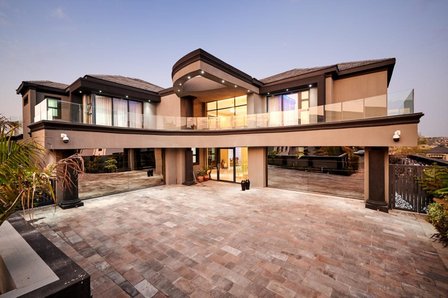 7 Bedroom Property for Sale in Blue Valley Golf Estate Gauteng