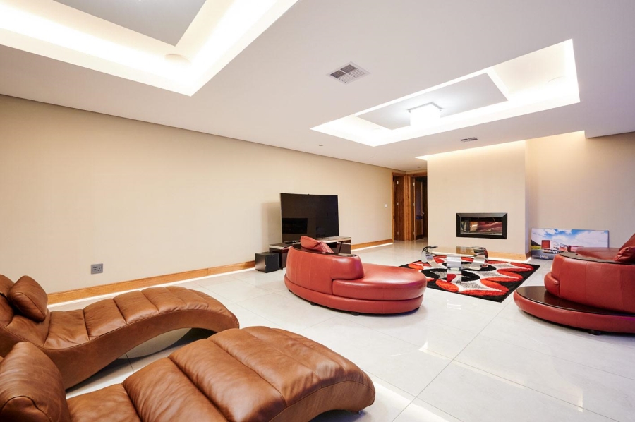 7 Bedroom Property for Sale in Blue Valley Golf Estate Gauteng