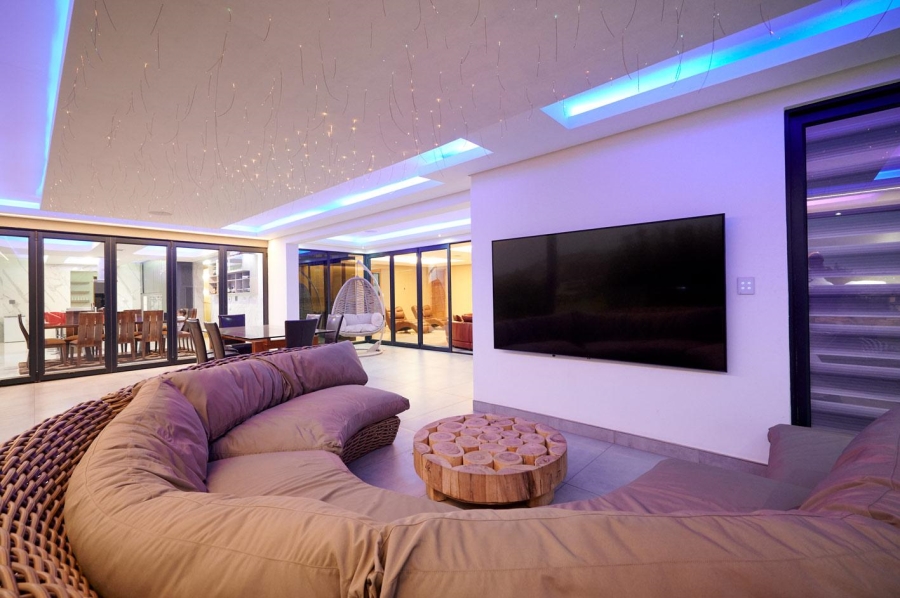 7 Bedroom Property for Sale in Blue Valley Golf Estate Gauteng