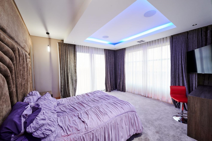 7 Bedroom Property for Sale in Blue Valley Golf Estate Gauteng