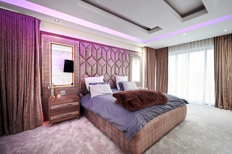 7 Bedroom Property for Sale in Blue Valley Golf Estate Gauteng