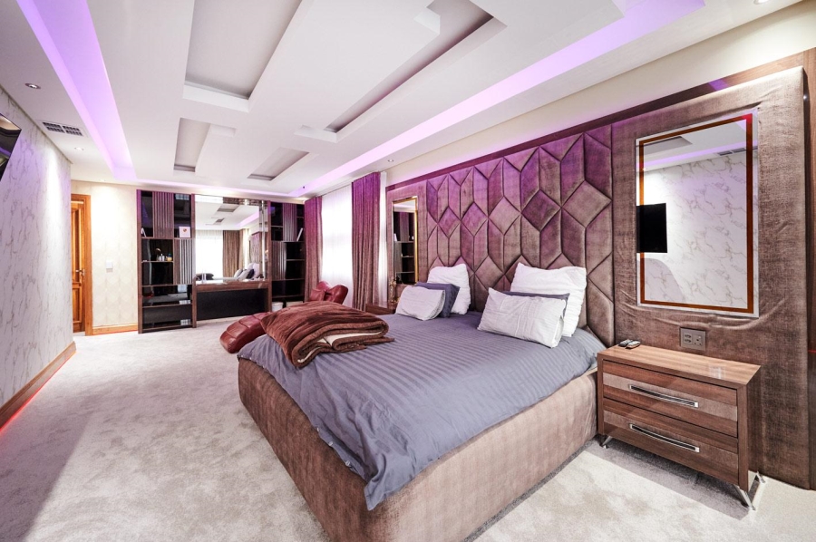 7 Bedroom Property for Sale in Blue Valley Golf Estate Gauteng