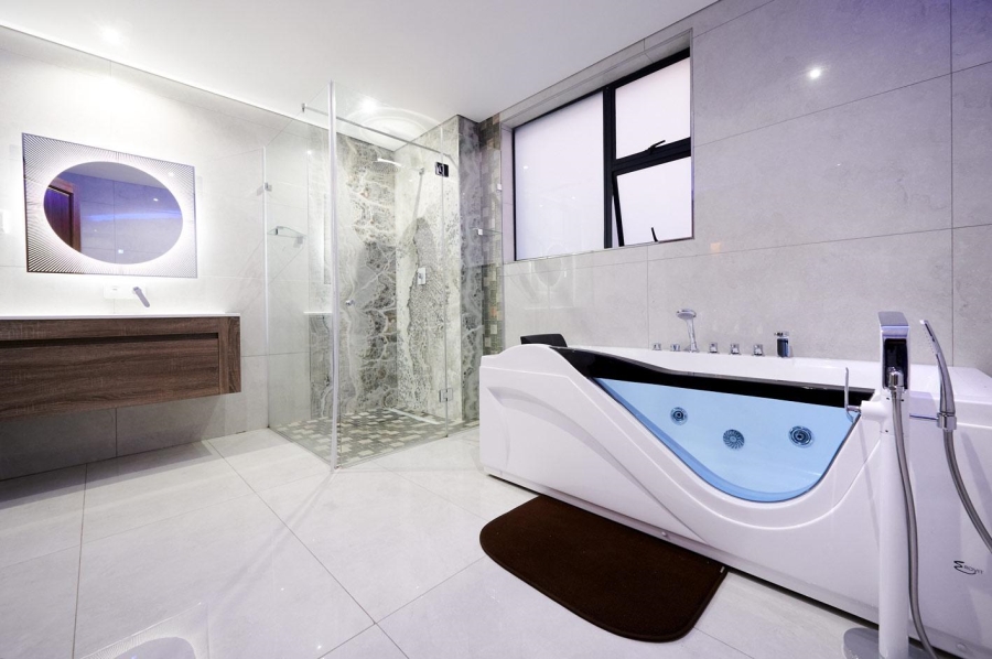 7 Bedroom Property for Sale in Blue Valley Golf Estate Gauteng