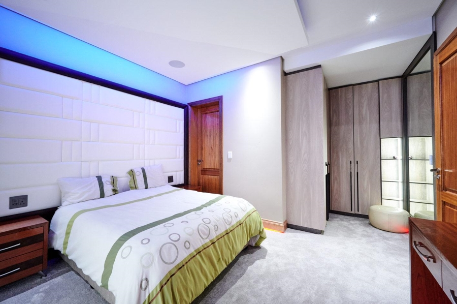 7 Bedroom Property for Sale in Blue Valley Golf Estate Gauteng