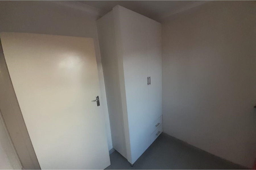 To Let 2 Bedroom Property for Rent in Glenway Estate Gauteng