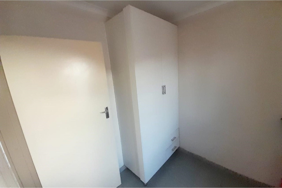 To Let 2 Bedroom Property for Rent in Glenway Estate Gauteng