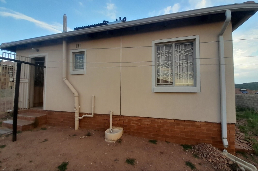 To Let 2 Bedroom Property for Rent in Glenway Estate Gauteng