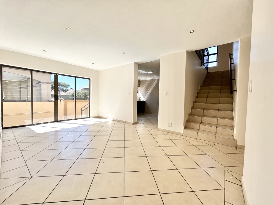 To Let 5 Bedroom Property for Rent in Kosmosdal Gauteng