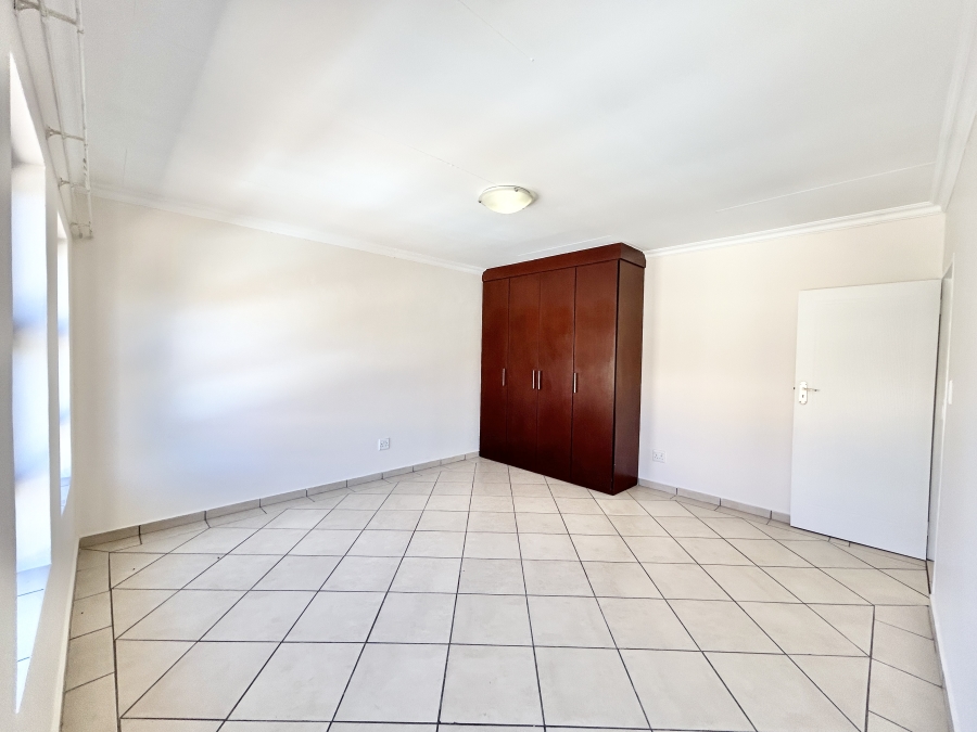 To Let 5 Bedroom Property for Rent in Kosmosdal Gauteng