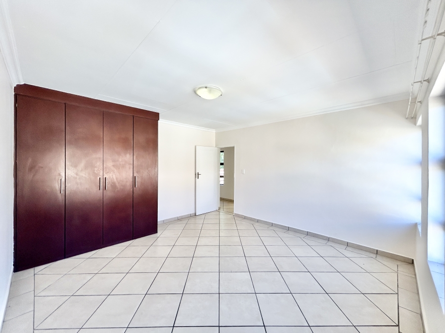 To Let 5 Bedroom Property for Rent in Kosmosdal Gauteng