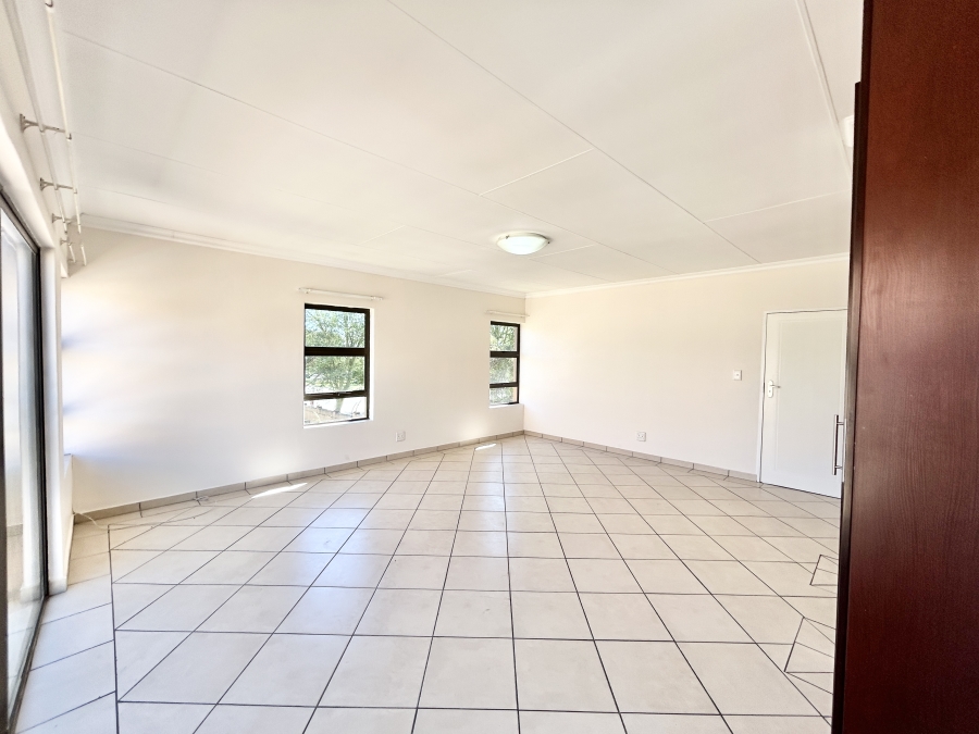 6 Bedroom Property for Sale in Kosmosdal Gauteng