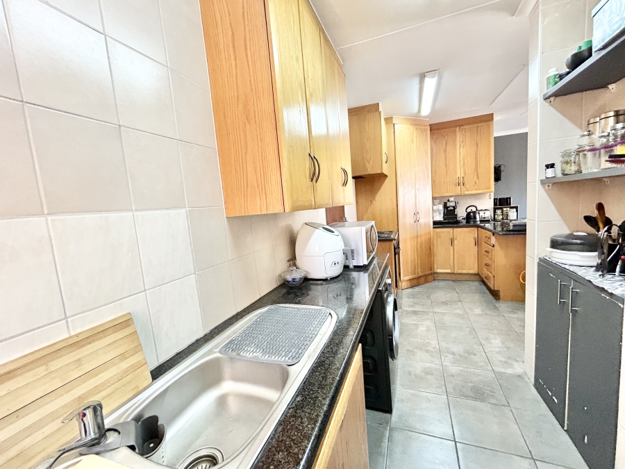 4 Bedroom Property for Sale in Thatchfield Glen Gauteng