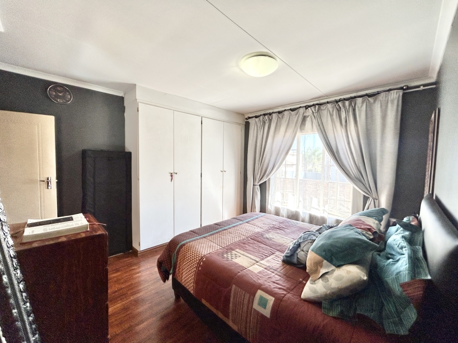 4 Bedroom Property for Sale in Thatchfield Glen Gauteng