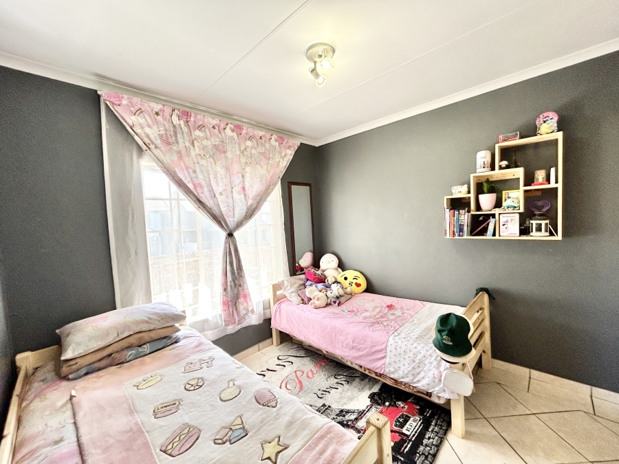 4 Bedroom Property for Sale in Thatchfield Glen Gauteng