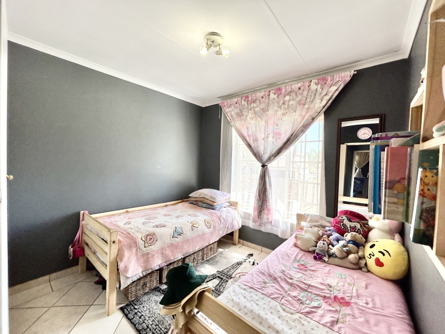4 Bedroom Property for Sale in Thatchfield Glen Gauteng