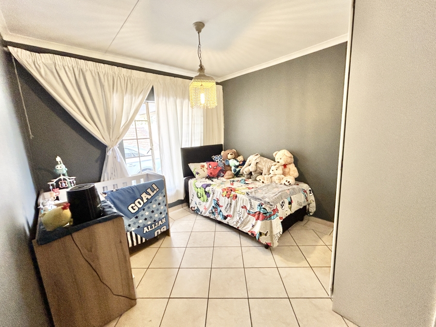 4 Bedroom Property for Sale in Thatchfield Glen Gauteng