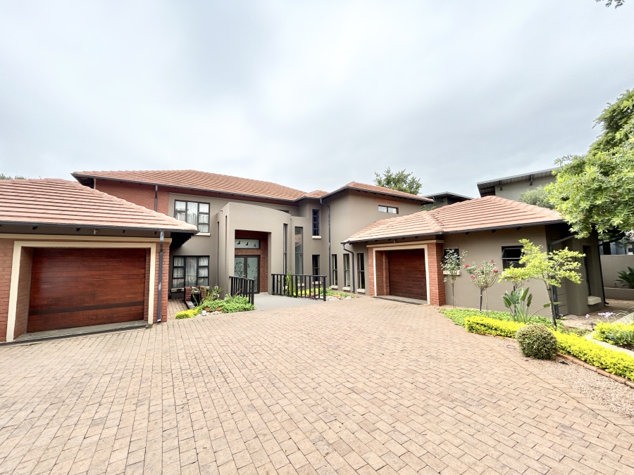To Let 6 Bedroom Property for Rent in Midstream Estate Gauteng