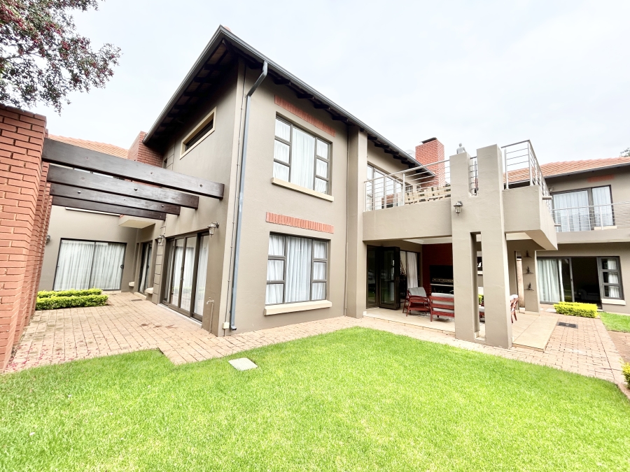 To Let 6 Bedroom Property for Rent in Midstream Estate Gauteng
