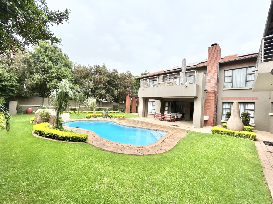 To Let 6 Bedroom Property for Rent in Midstream Estate Gauteng
