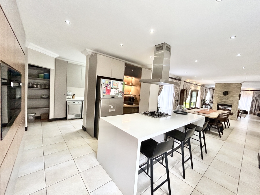 To Let 6 Bedroom Property for Rent in Midstream Estate Gauteng