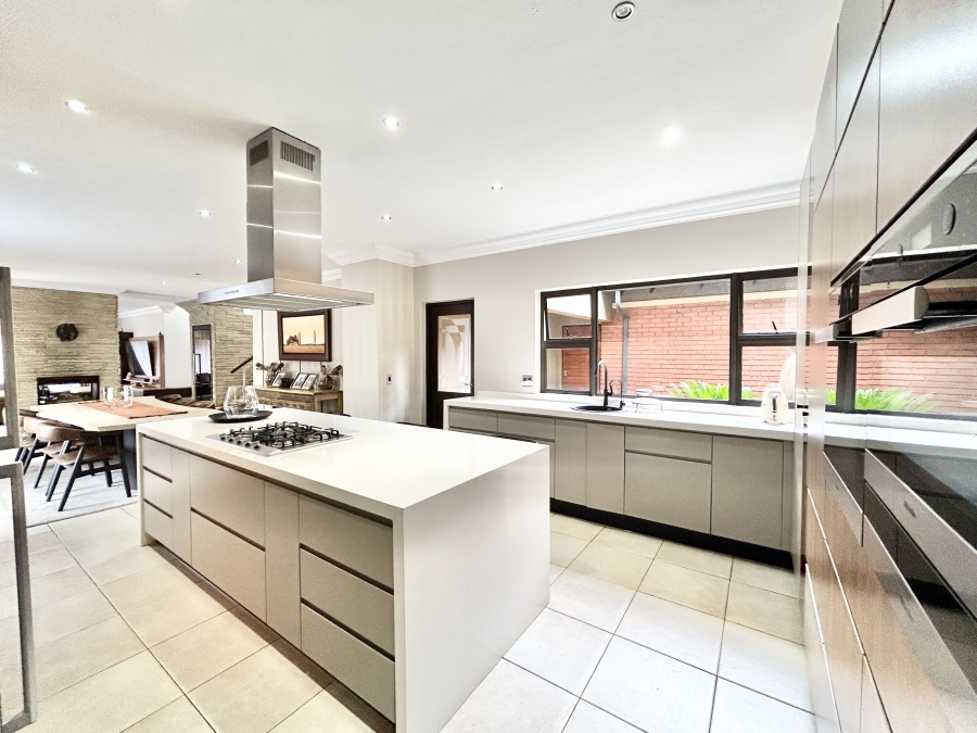 To Let 6 Bedroom Property for Rent in Midstream Estate Gauteng
