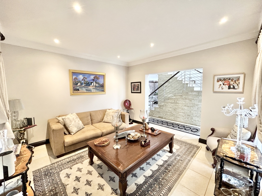 To Let 6 Bedroom Property for Rent in Midstream Estate Gauteng