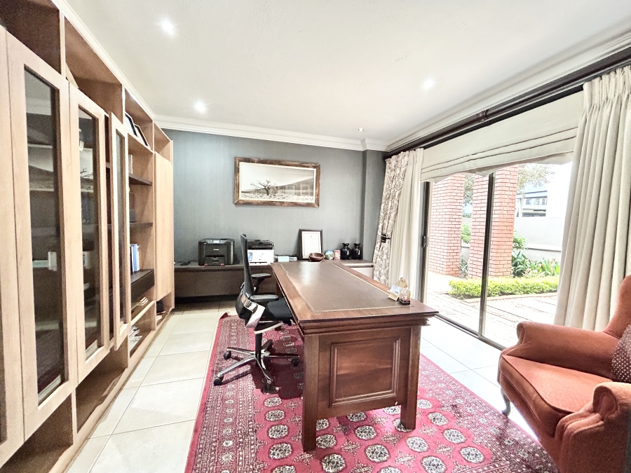 To Let 6 Bedroom Property for Rent in Midstream Estate Gauteng