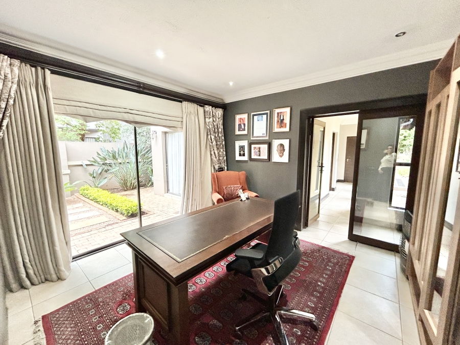 To Let 6 Bedroom Property for Rent in Midstream Estate Gauteng