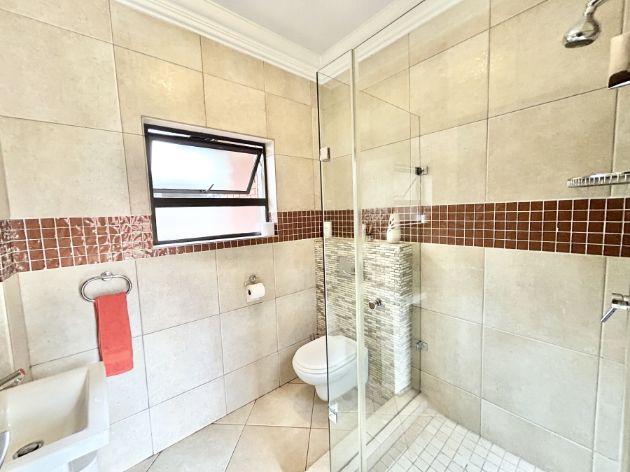 To Let 6 Bedroom Property for Rent in Midstream Estate Gauteng