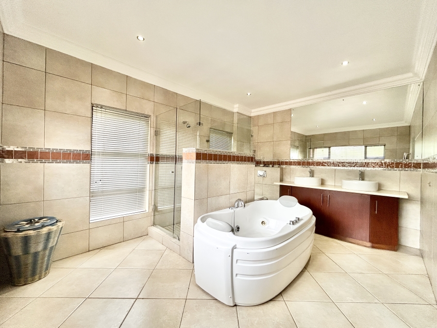 To Let 6 Bedroom Property for Rent in Midstream Estate Gauteng