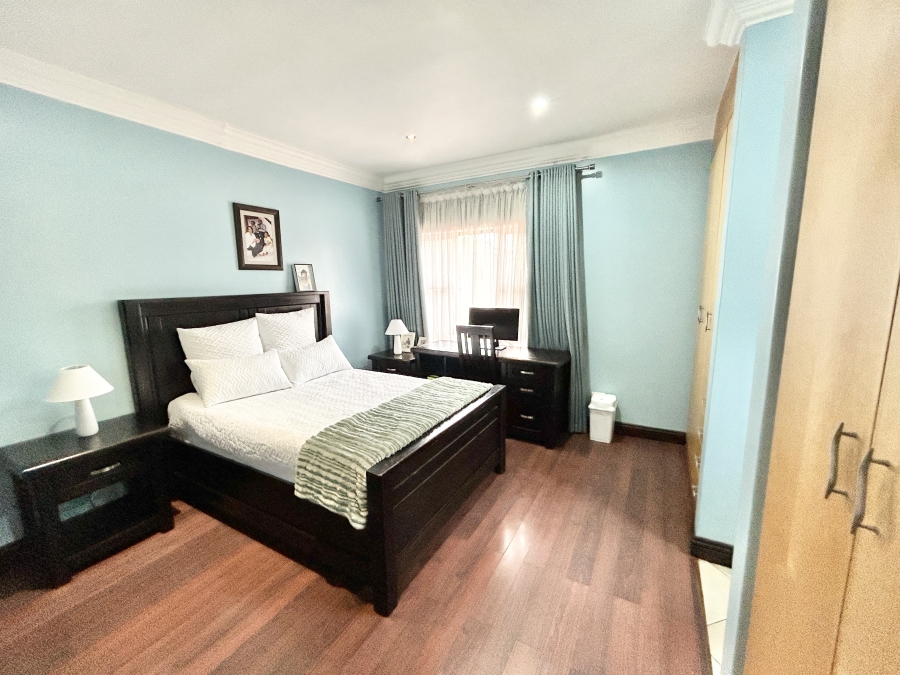 To Let 6 Bedroom Property for Rent in Midstream Estate Gauteng