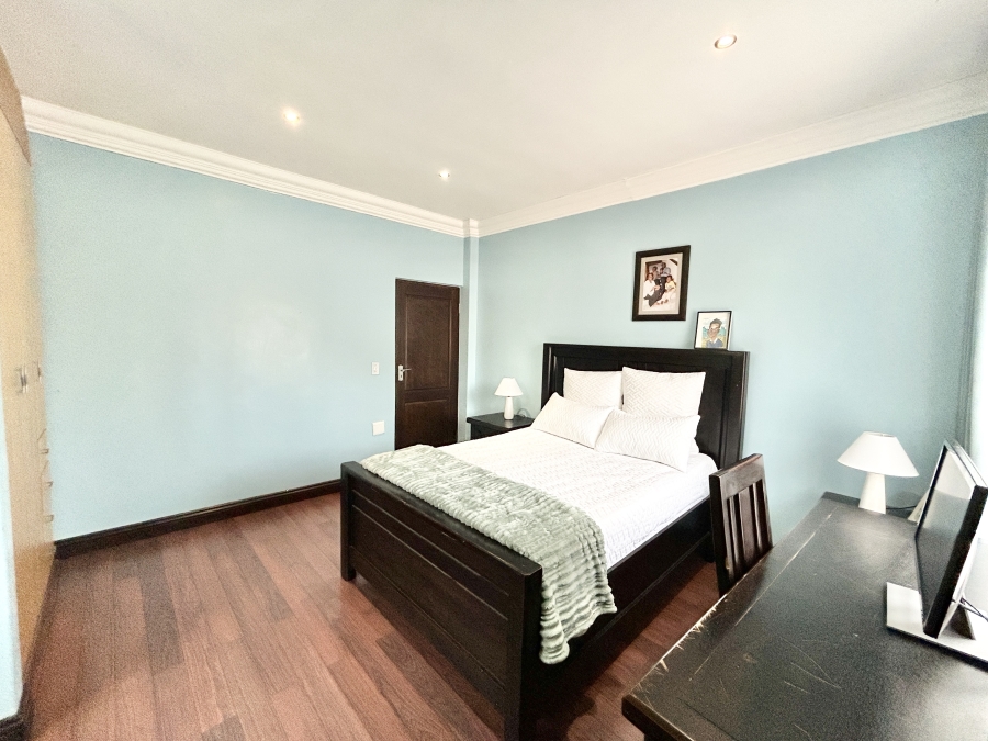 To Let 6 Bedroom Property for Rent in Midstream Estate Gauteng