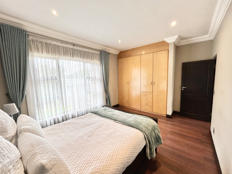 To Let 6 Bedroom Property for Rent in Midstream Estate Gauteng