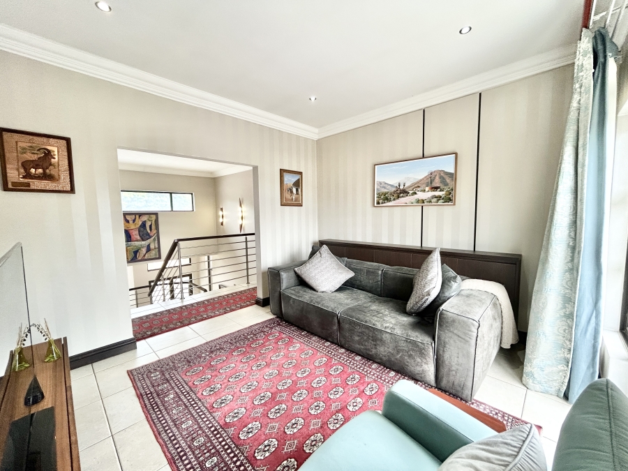 To Let 6 Bedroom Property for Rent in Midstream Estate Gauteng