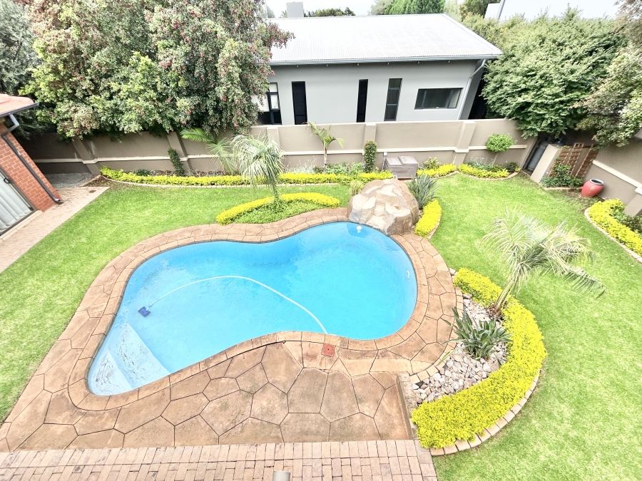 To Let 6 Bedroom Property for Rent in Midstream Estate Gauteng