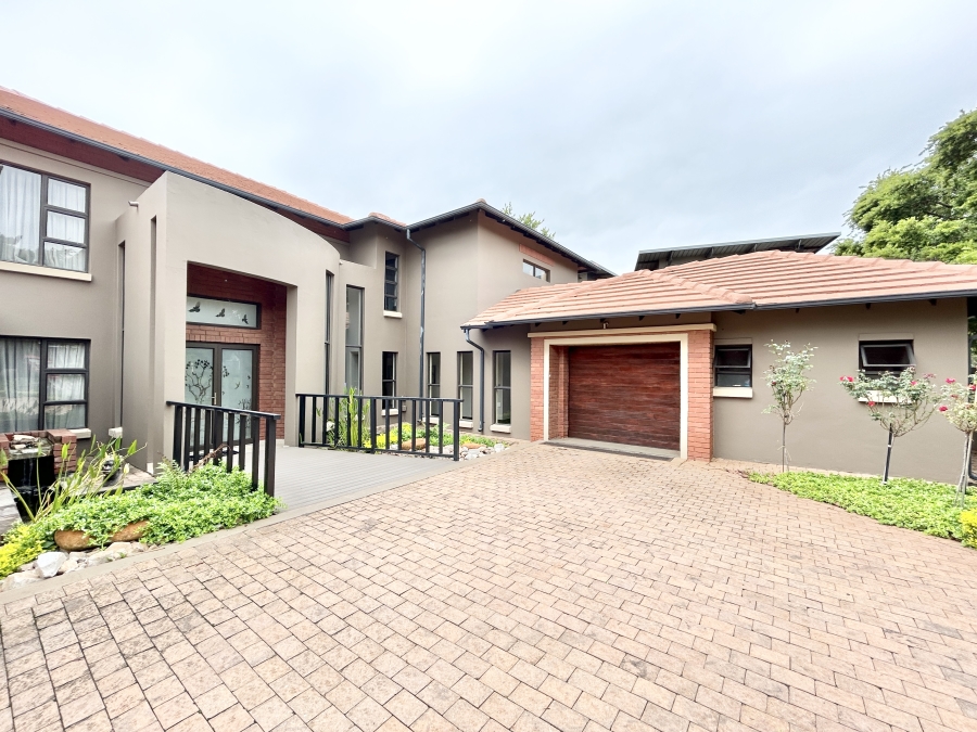 To Let 6 Bedroom Property for Rent in Midstream Estate Gauteng