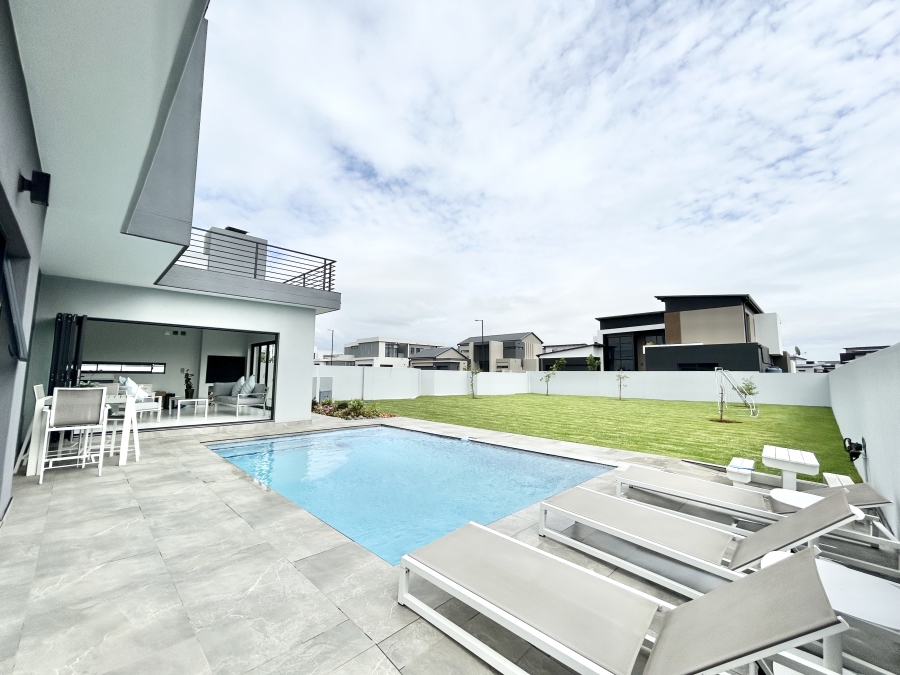 To Let 5 Bedroom Property for Rent in Midstream Heights Gauteng