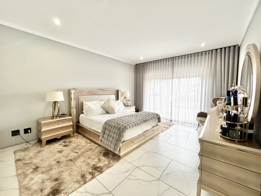 To Let 5 Bedroom Property for Rent in Midstream Heights Gauteng